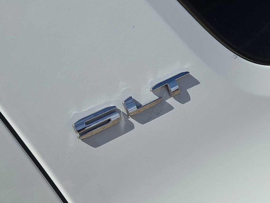 Used 2023 GMC Acadia SLT AWD/4WD image 10