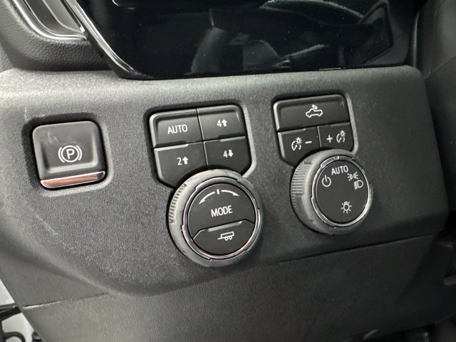 New 2026 Chevrolet Silverado 1500 LT w/ Z71 Off-Road Package AWD/4WD image 11