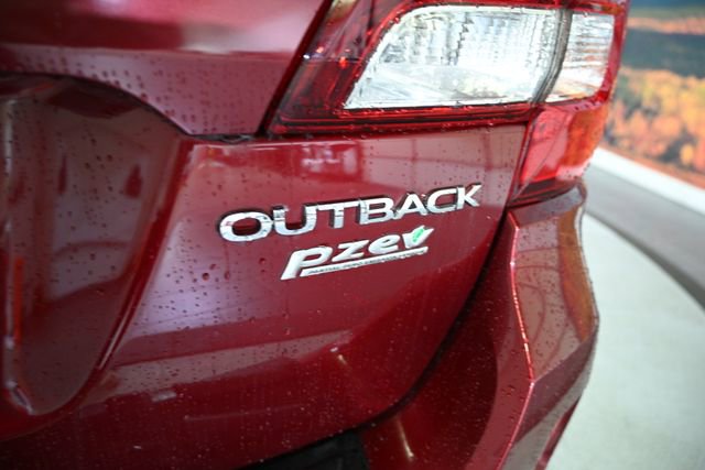 Used 2016 Subaru Outback 2.5i Limited image 16