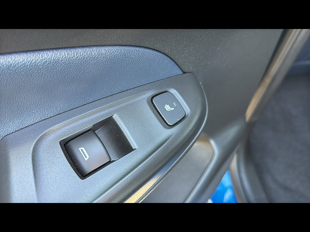 Used 2023 Chevrolet Bolt EUV Premier w/ Sun & Sound Package FWD image 15