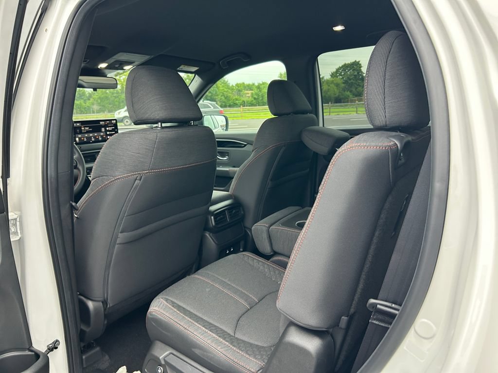 New 2026 Honda Pilot Sport image 17