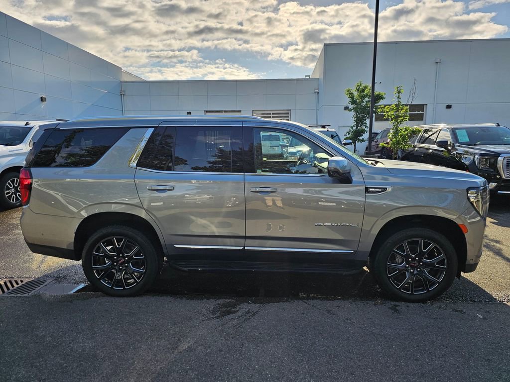 Used 2024 GMC Yukon Denali w/ Advanced Technology Package AWD/4WD image 6