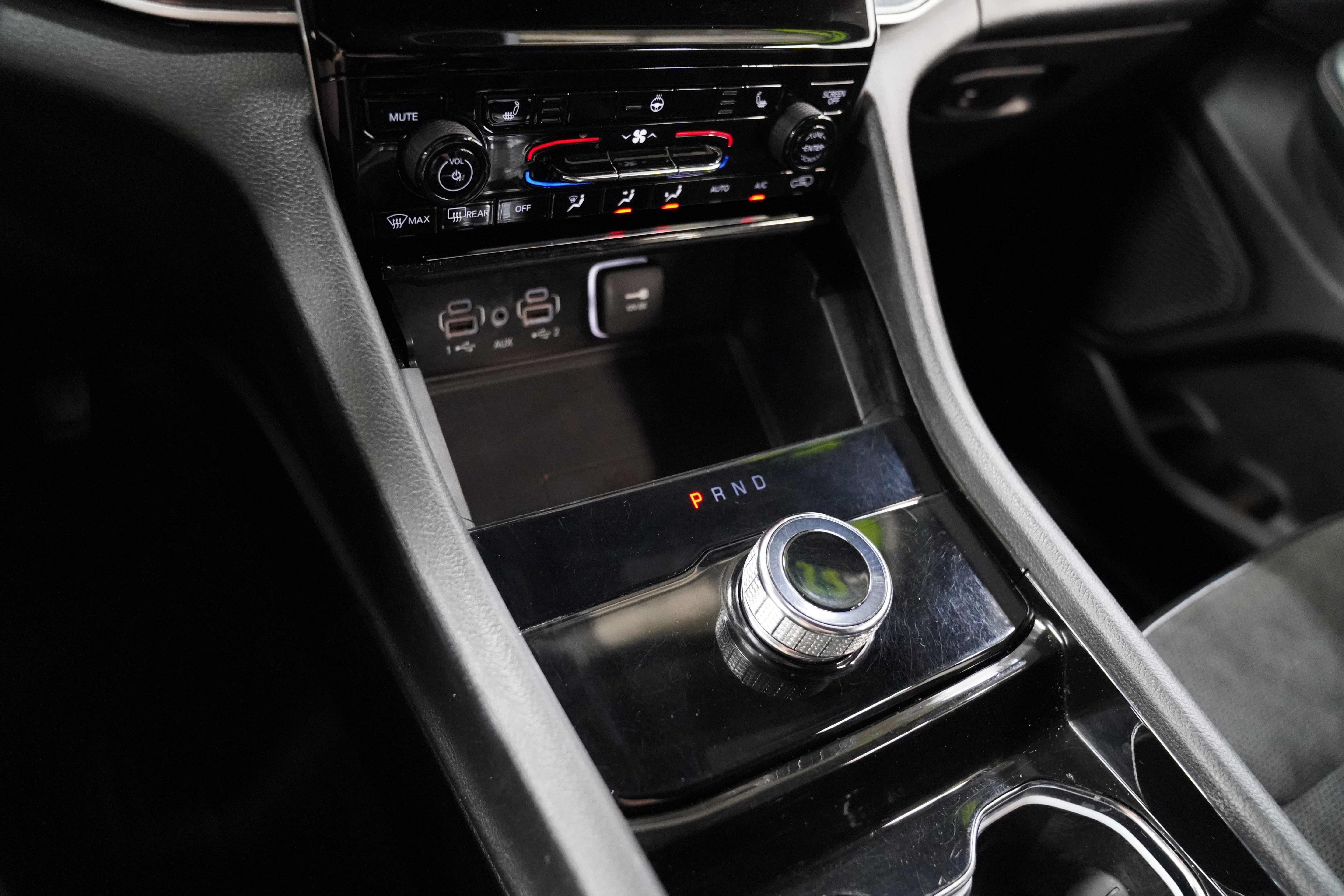 Certified 2023 Jeep Grand Cherokee L Laredo image 28