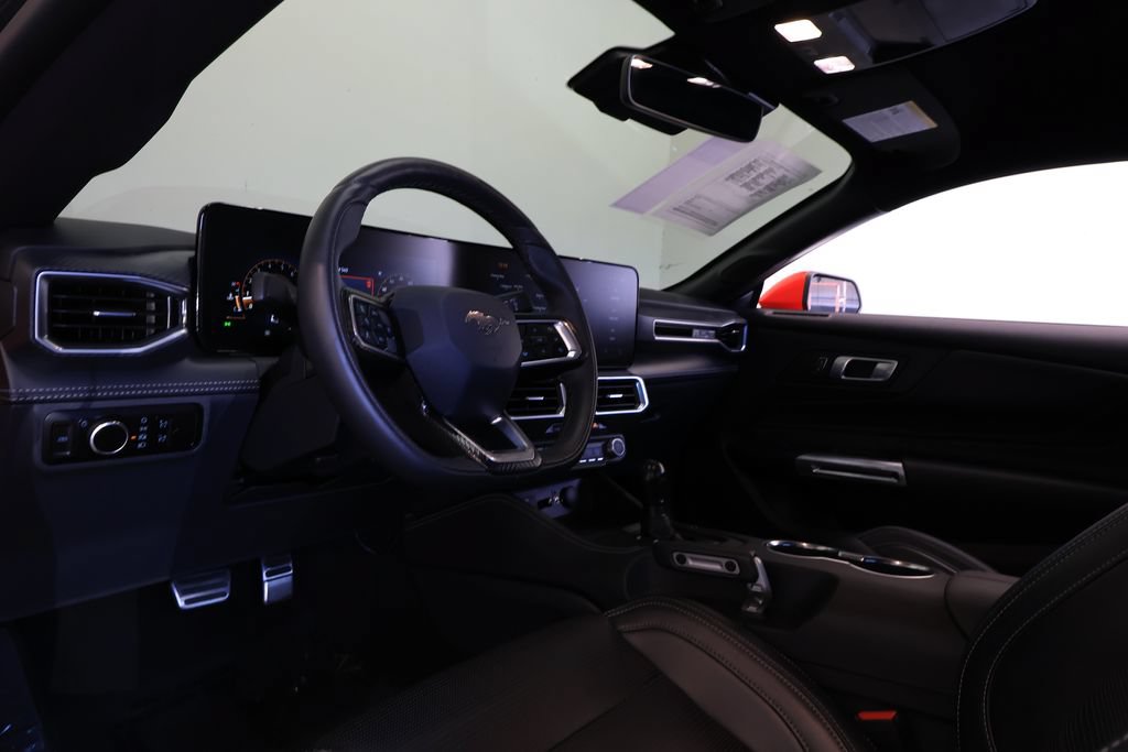 Used 2025 Ford Mustang GT Premium w/ GT Performance Package RWD image 18