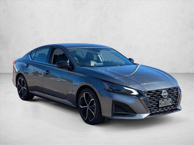 Used 2023 Nissan Altima 2.5 SR image 3