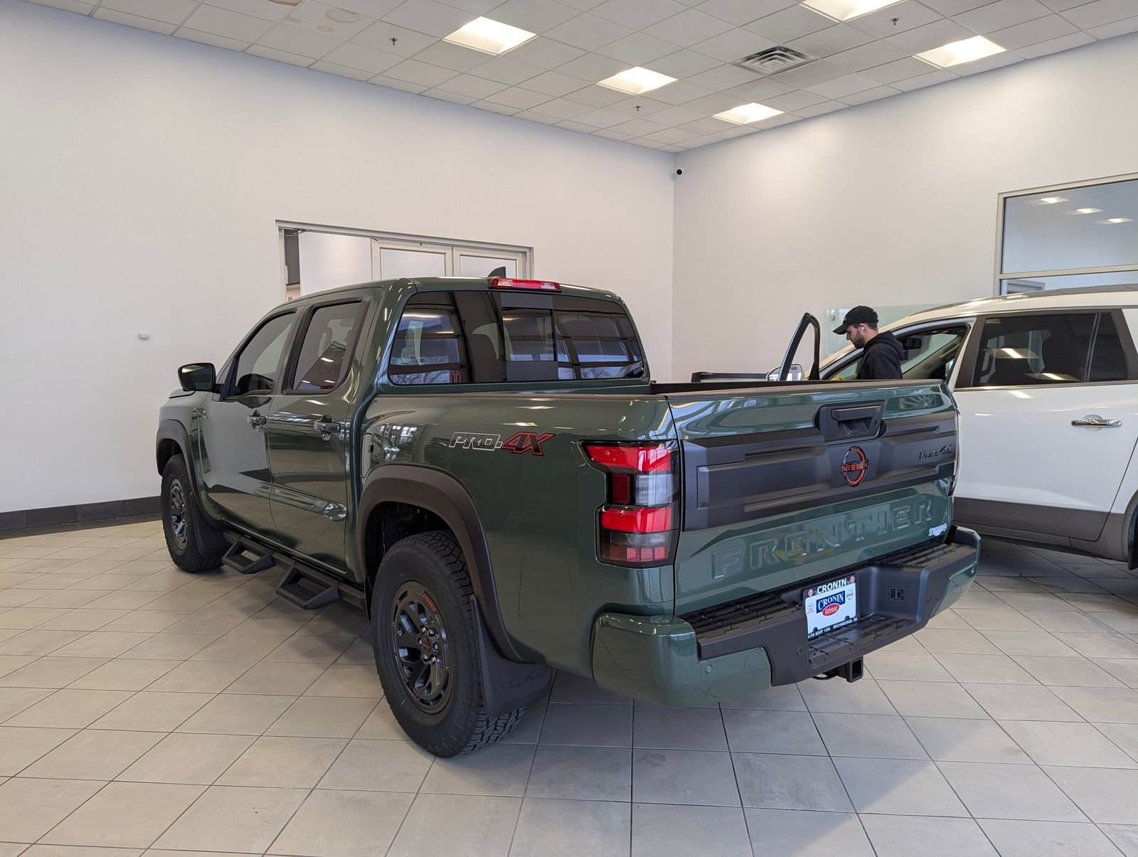 New 2025 Nissan Frontier PRO-4X w/ Pro Convenience Package image 4