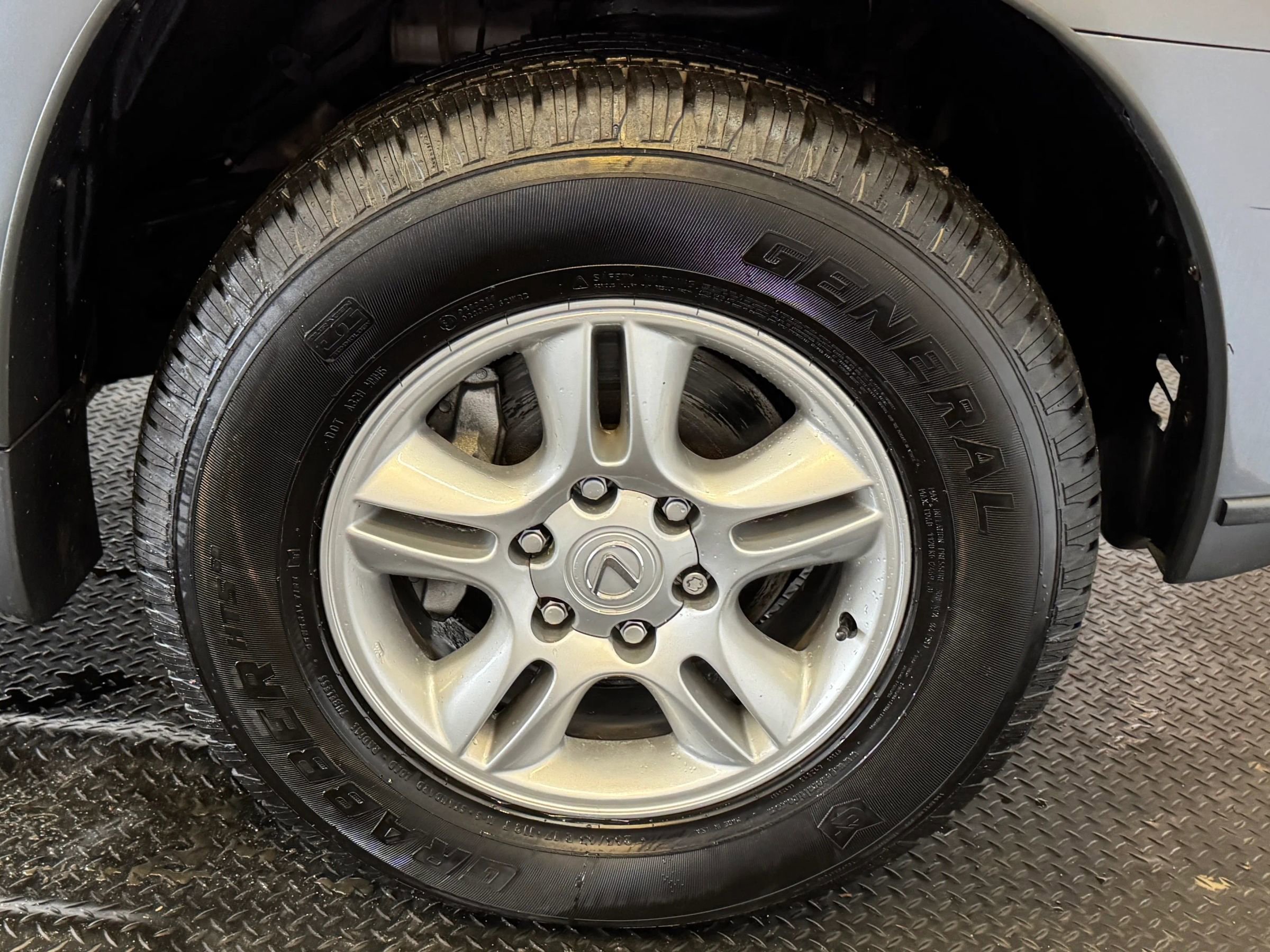 Used 2004 Lexus GX 470 image 11