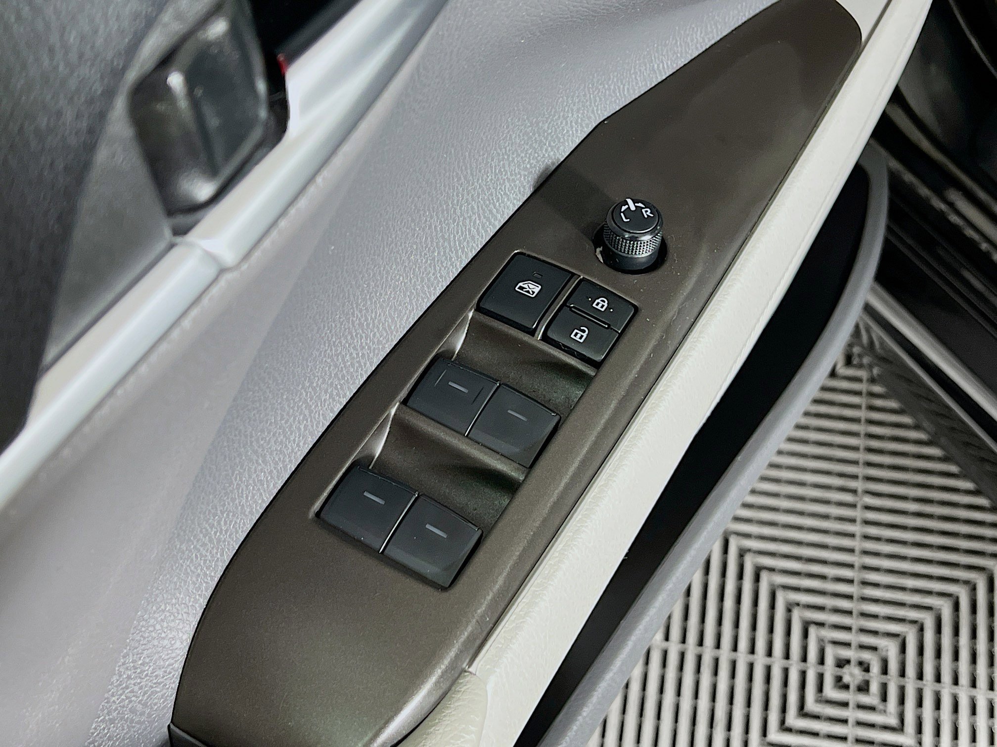 Certified 2024 Toyota Camry SE image 18