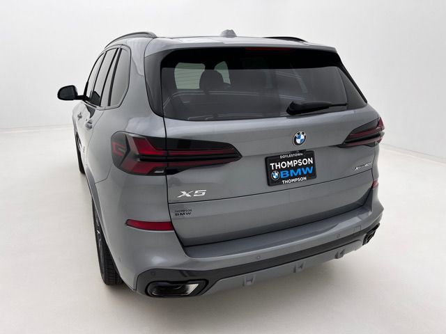 New 2026 BMW X5 xDrive40i w/ M Sport Package AWD/4WD image 6