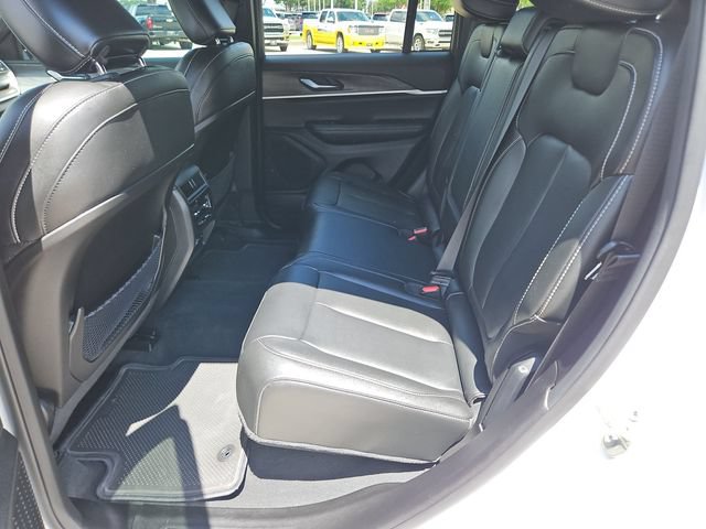 Used 2024 Jeep Grand Cherokee Limited AWD/4WD image 23