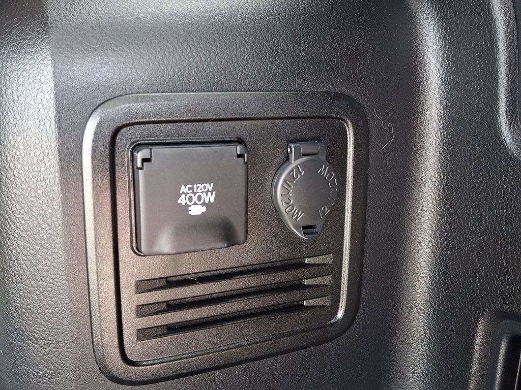 Used 2022 Toyota 4Runner SR5 AWD/4WD image 31