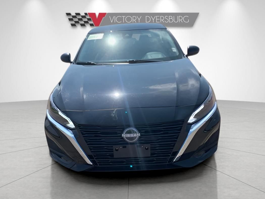 Used 2025 Nissan Altima 2.5 SV image 3