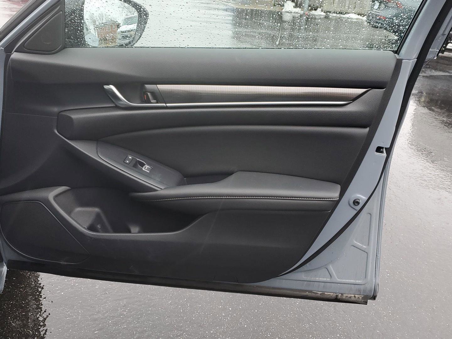 Used 2022 Honda Accord Sport image 29