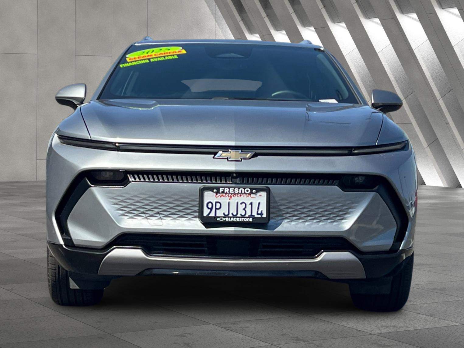 Used 2024 Chevrolet Equinox EV LT FWD image 9