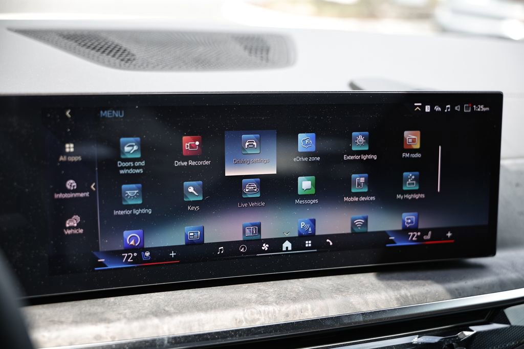 New 2026 BMW X5 xDrive50e w/ M Sport Package image 38