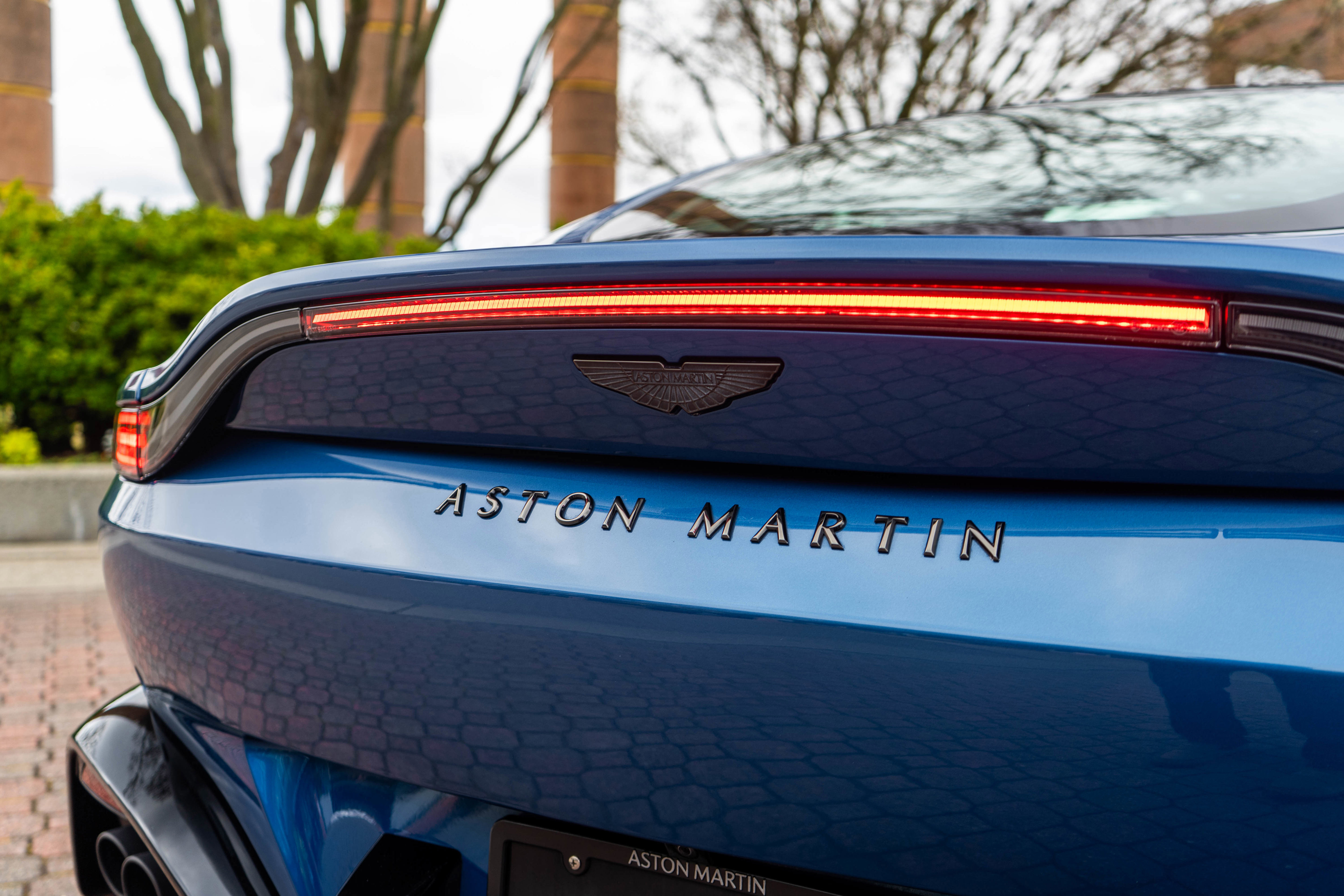 Used 2022 Aston Martin V8 Vantage image 8