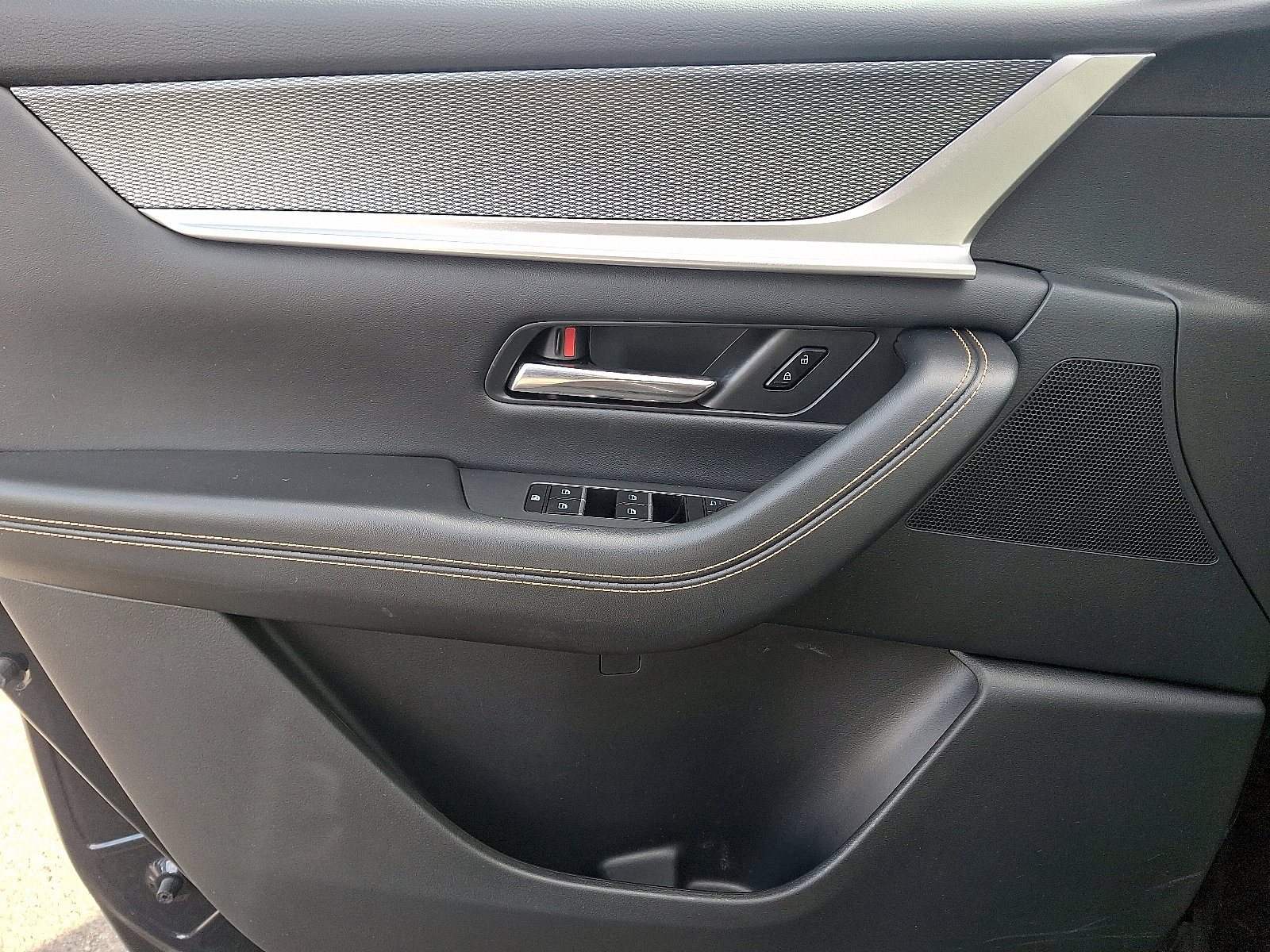 Certified 2024 MAZDA CX-90 Plug-In Hybrid w/ Premium Pkg image 14