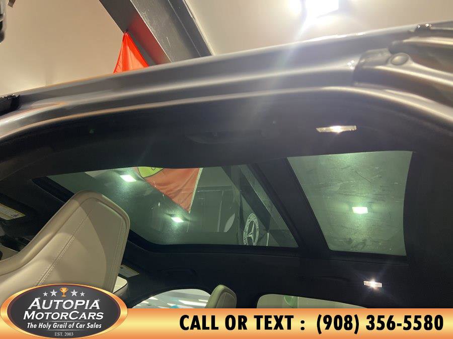 Used 2020 Jaguar F-PACE SVR image 22