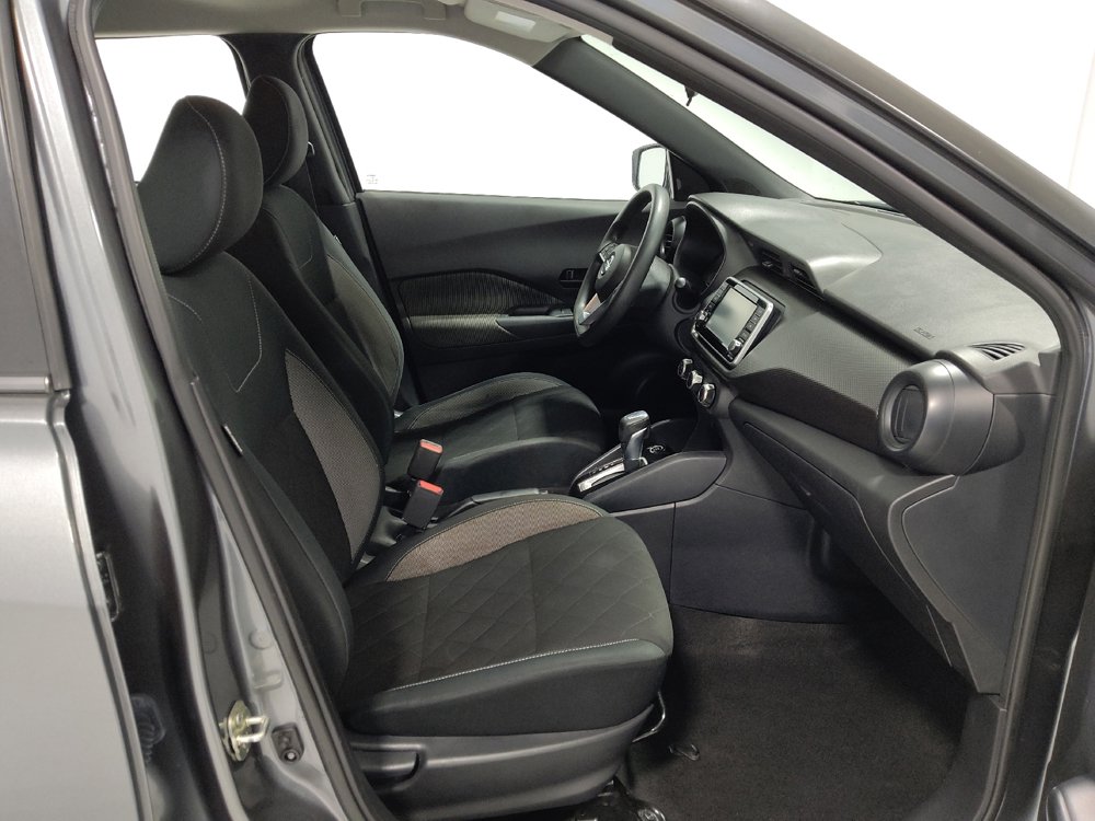 Used 2020 Nissan Kicks S image 21