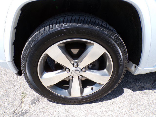 Used 2015 Jeep Grand Cherokee Overland AWD/4WD image 26