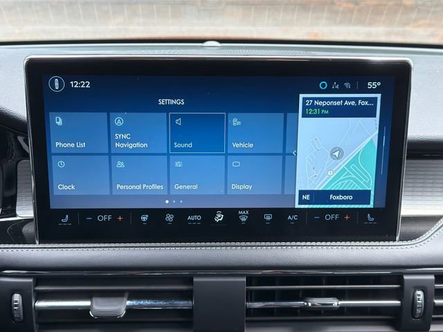 Used 2025 Lincoln Corsair AWD w/ Equipment Group 101A image 17