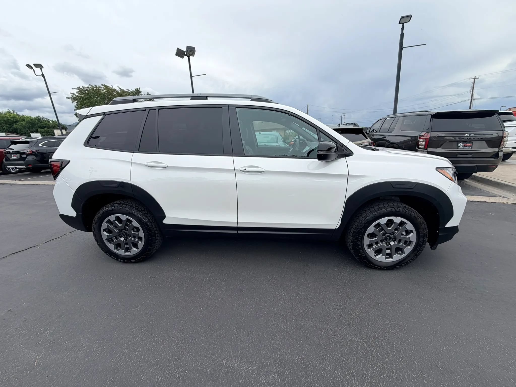 Used 2025 Honda Passport TrailSport image 3