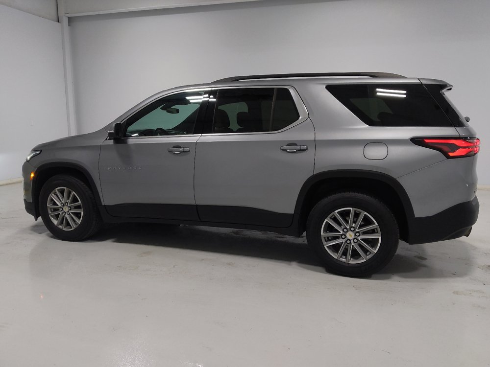 Used 2023 Chevrolet Traverse LT w/ LPO, Cargo Package AWD/4WD image 3
