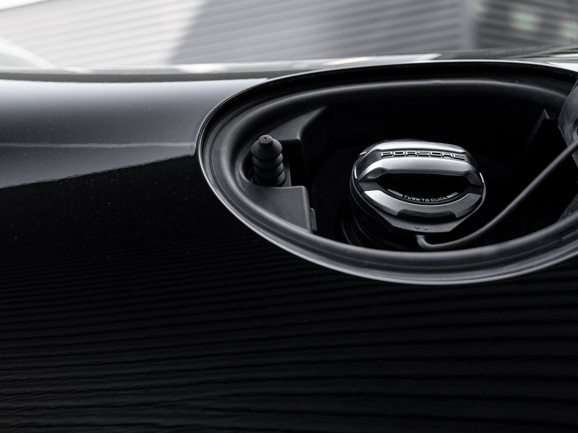 Certified 2022 Porsche 718 Boxster Spyder RWD image 35
