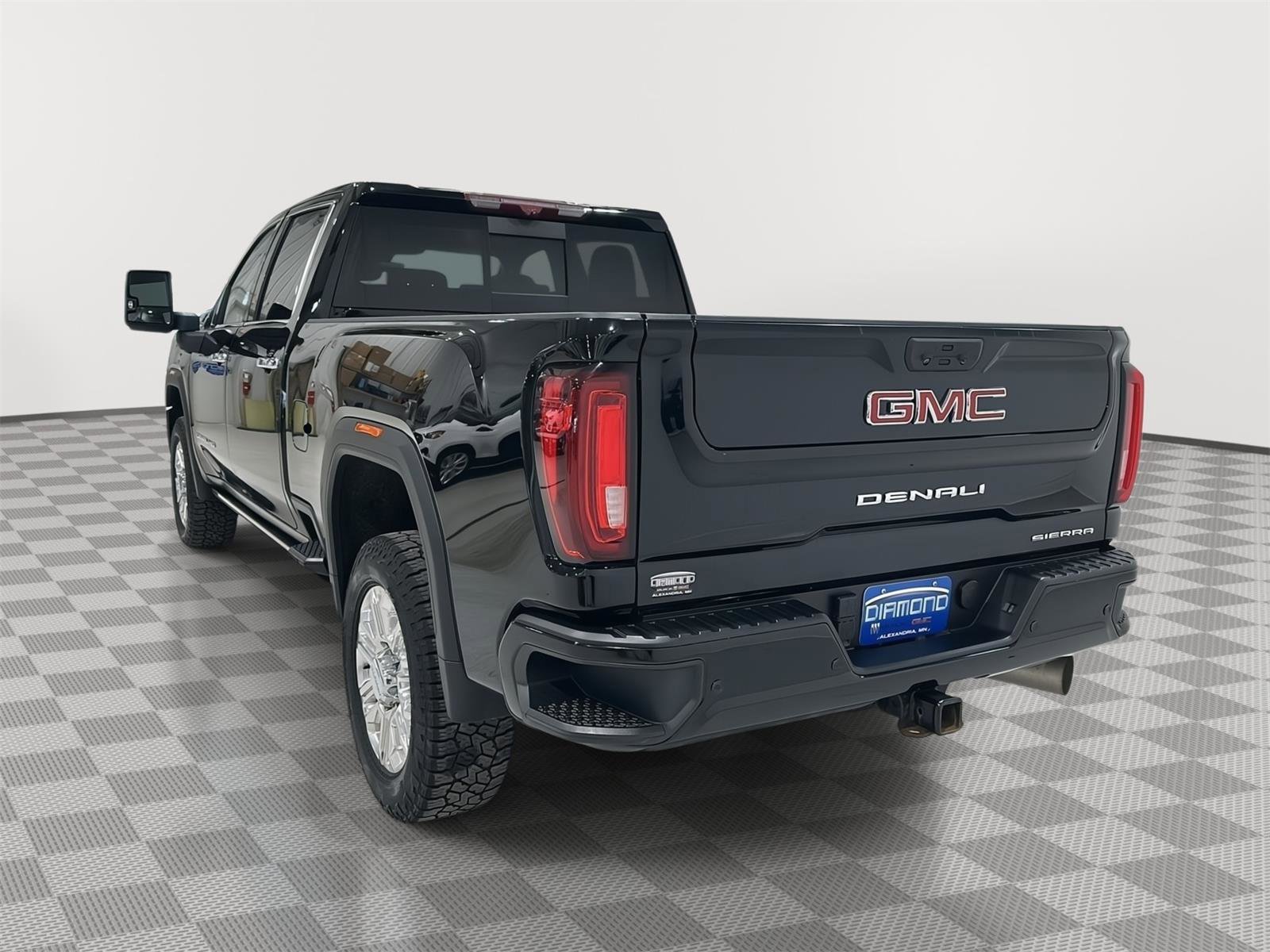 Used 2022 GMC Sierra 3500 Denali w/ Denali Ultimate Package image 3