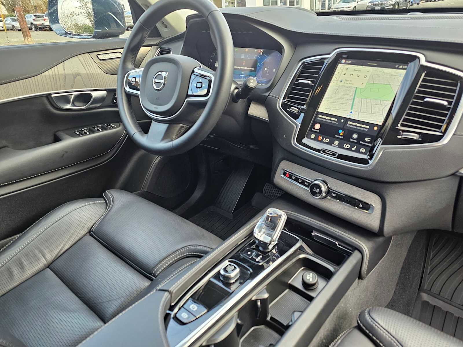 Certified 2024 Volvo XC90 B6 Ultimate w/ Protection Package Premier image 19