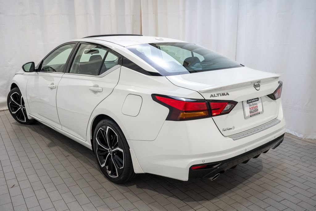 Certified 2023 Nissan Altima 2.5 SR w/ SR Premium Package image 3