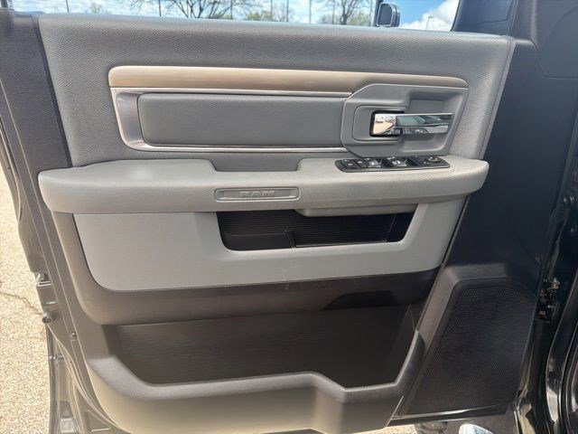 Used 2017 RAM 2500 SLT AWD/4WD image 12