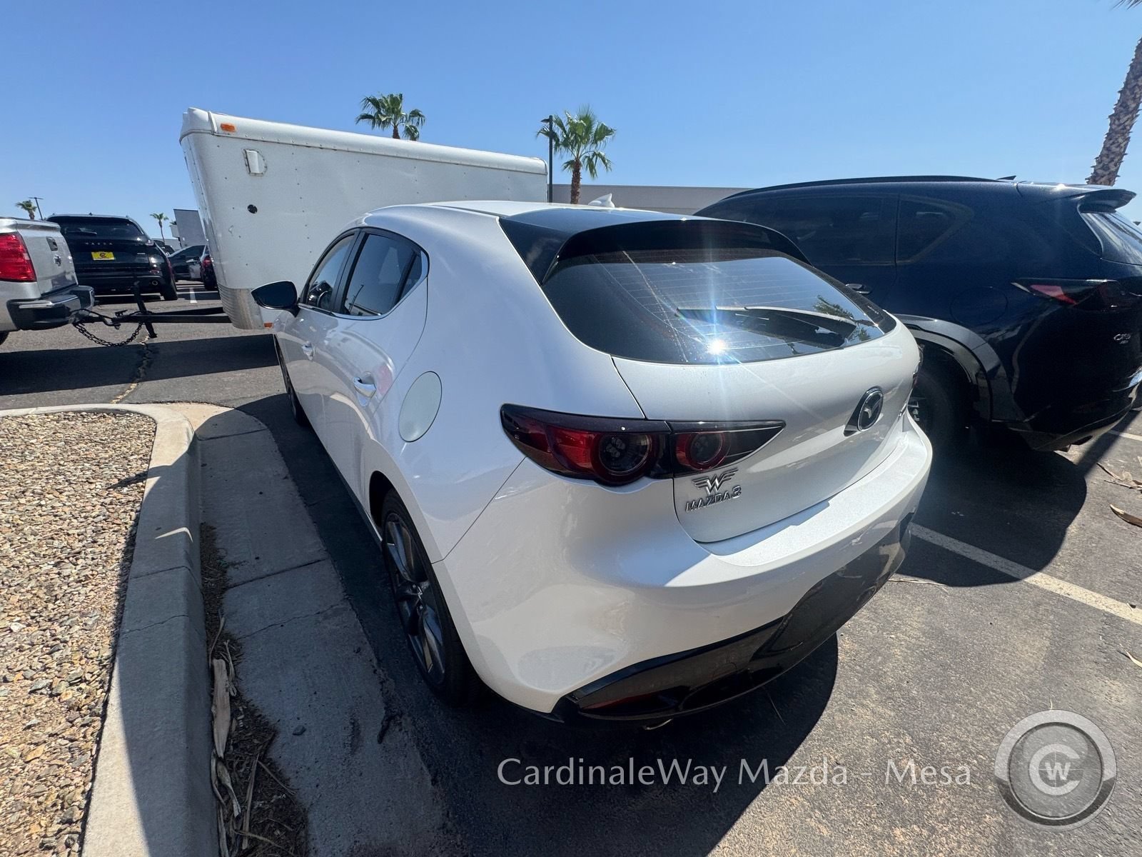 Used 2019 MAZDA MAZDA3 Hatchback w/ Preferred Package FWD image 4