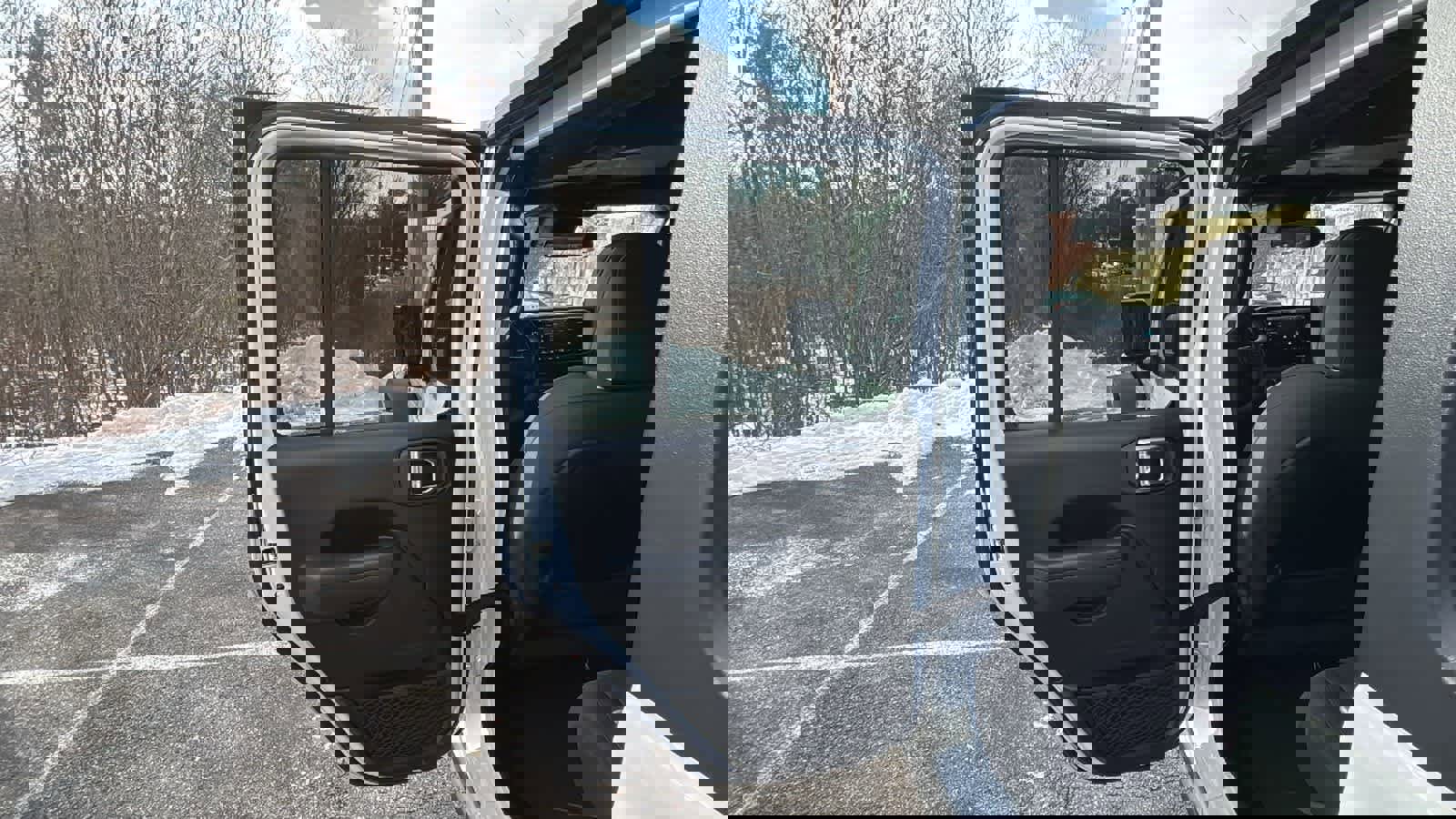 Used 2025 Jeep Wrangler Unlimited Rubicon image 28