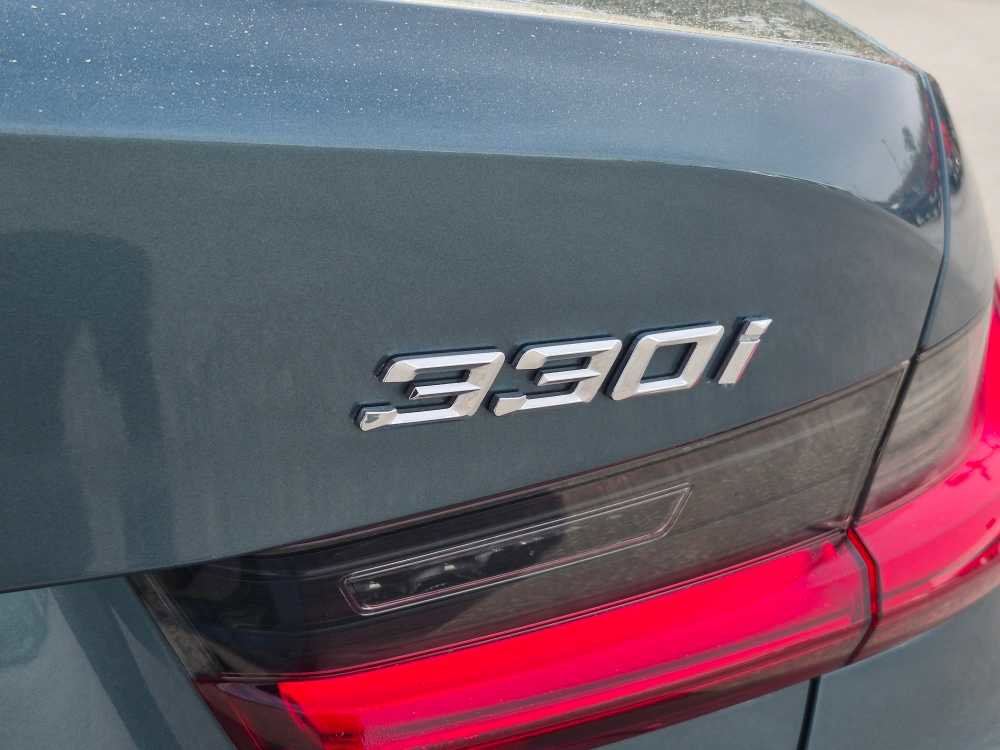 Used 2019 BMW 330i xDrive Sedan w/ Driving Assistance Package image 22