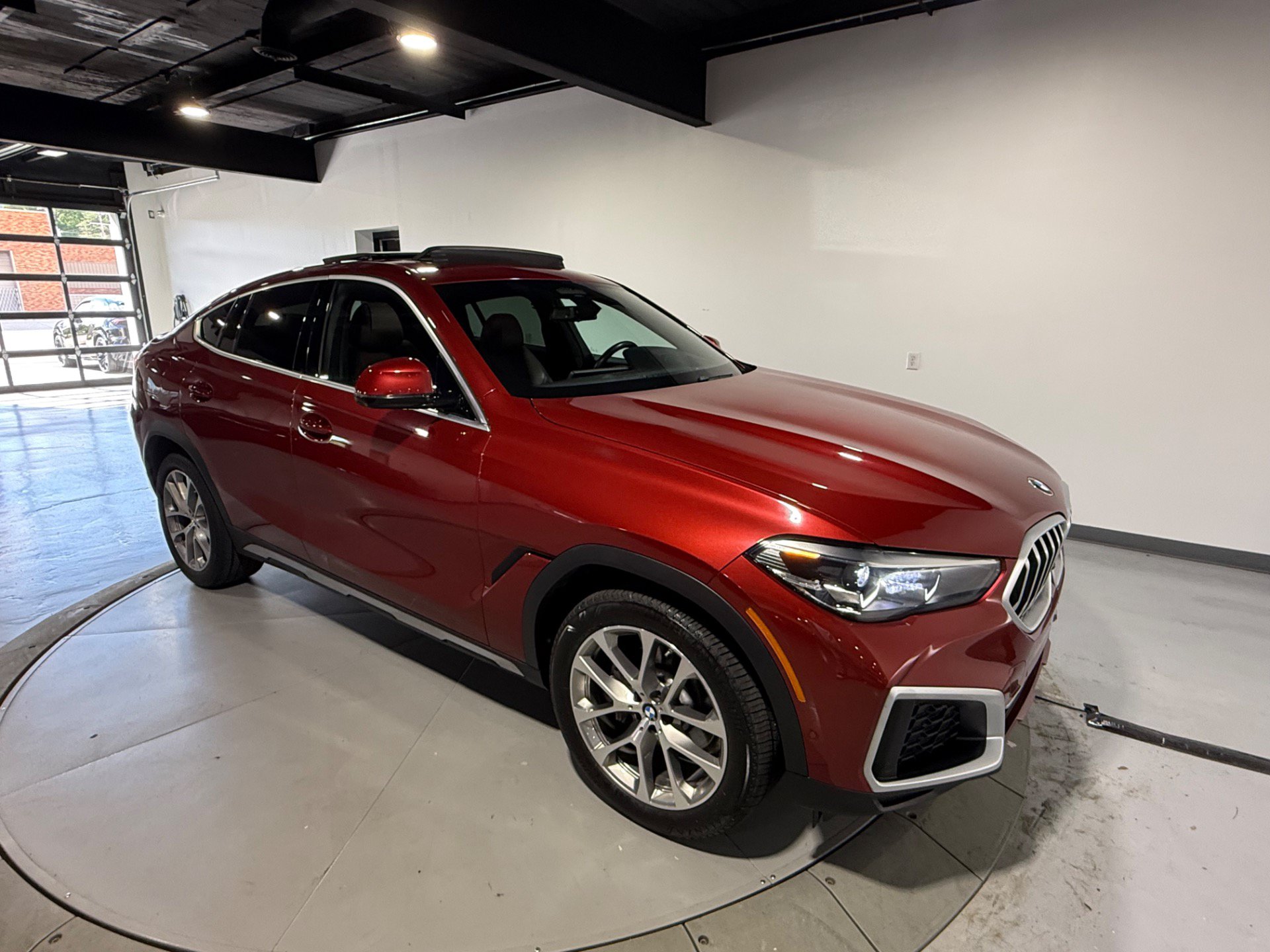 Used 2022 BMW X6 xDrive40i AWD/4WD image 8