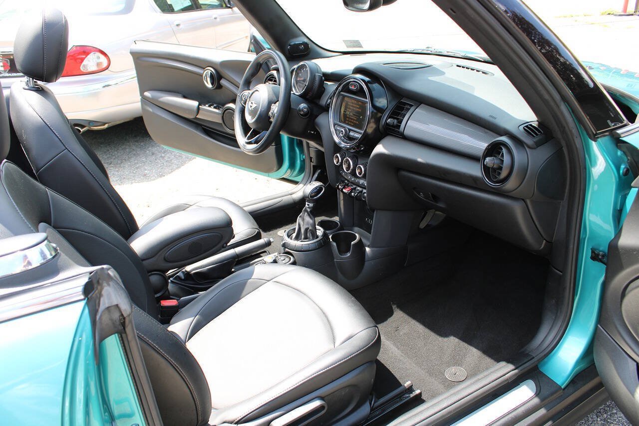 Used 2017 MINI Cooper Convertible FWD image 39