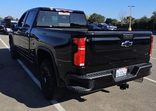 Used 2024 Chevrolet Silverado 2500 High Country w/ Midnight Edition image 4