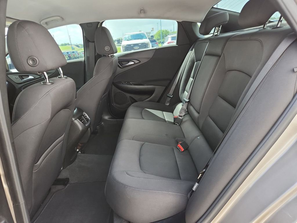 Used 2022 Chevrolet Malibu LT FWD image 13