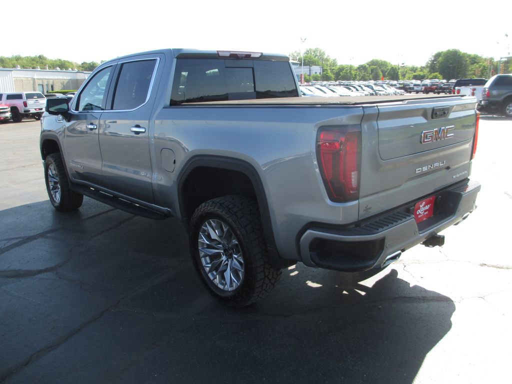 Used 2025 GMC Sierra 1500 Denali w/ Technology Package AWD/4WD image 9