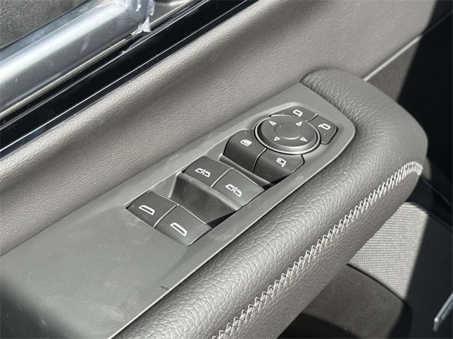 New 2026 GMC Yukon XL Denali image 17