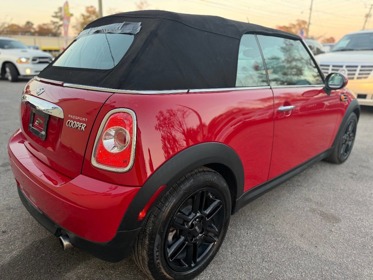 Used 2015 MINI Cooper Convertible image 23