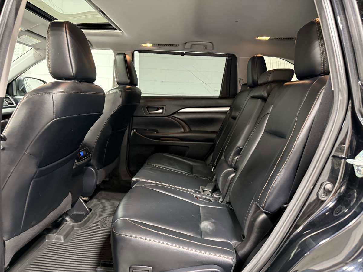 Used 2018 Toyota Highlander XLE w/ Protection Package #3 image 17