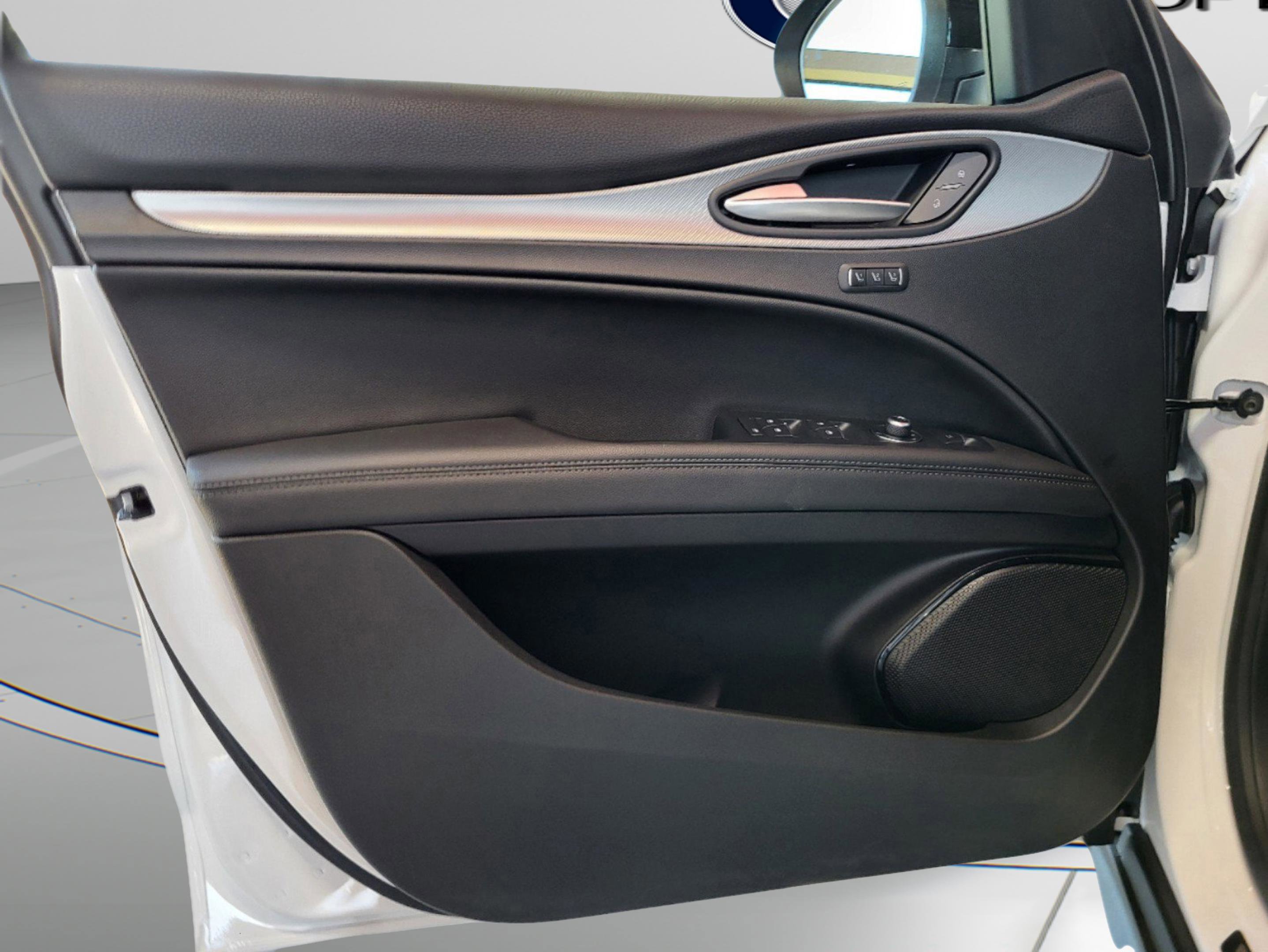 New 2025 Alfa Romeo Stelvio Sprint image 61