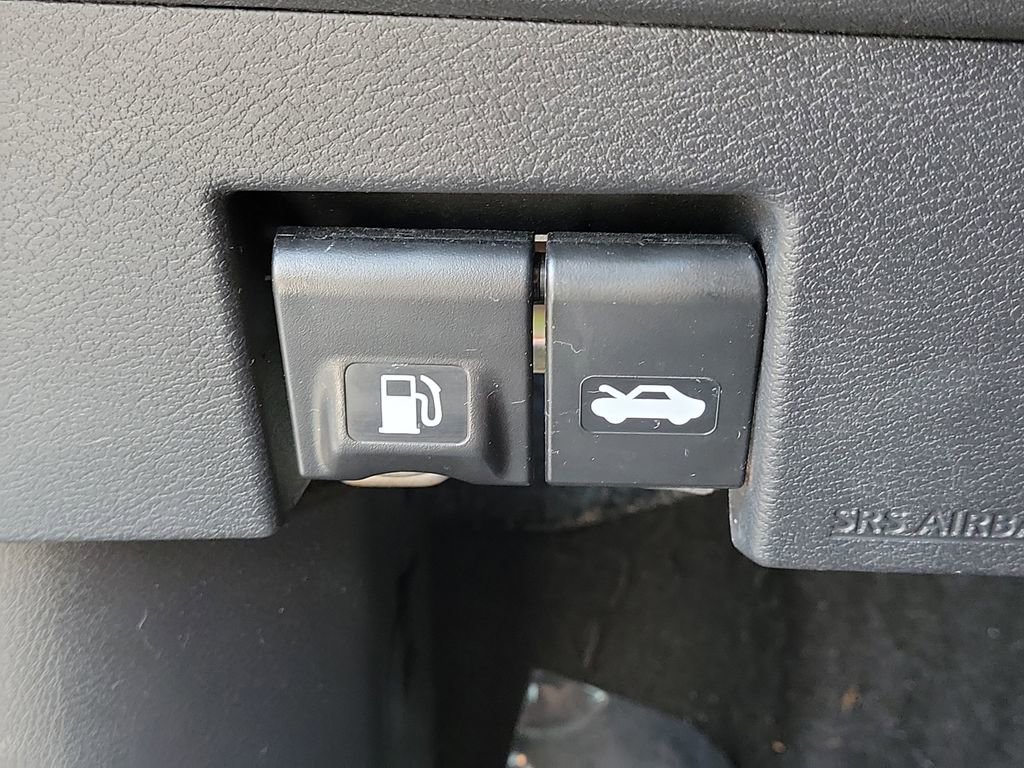 Used 2021 Nissan Versa S image 30