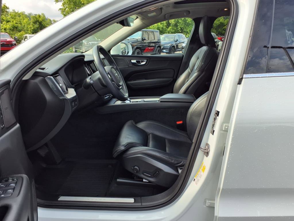 Used 2022 Volvo XC60 B6 Inscription w/ Advanced Package image 10