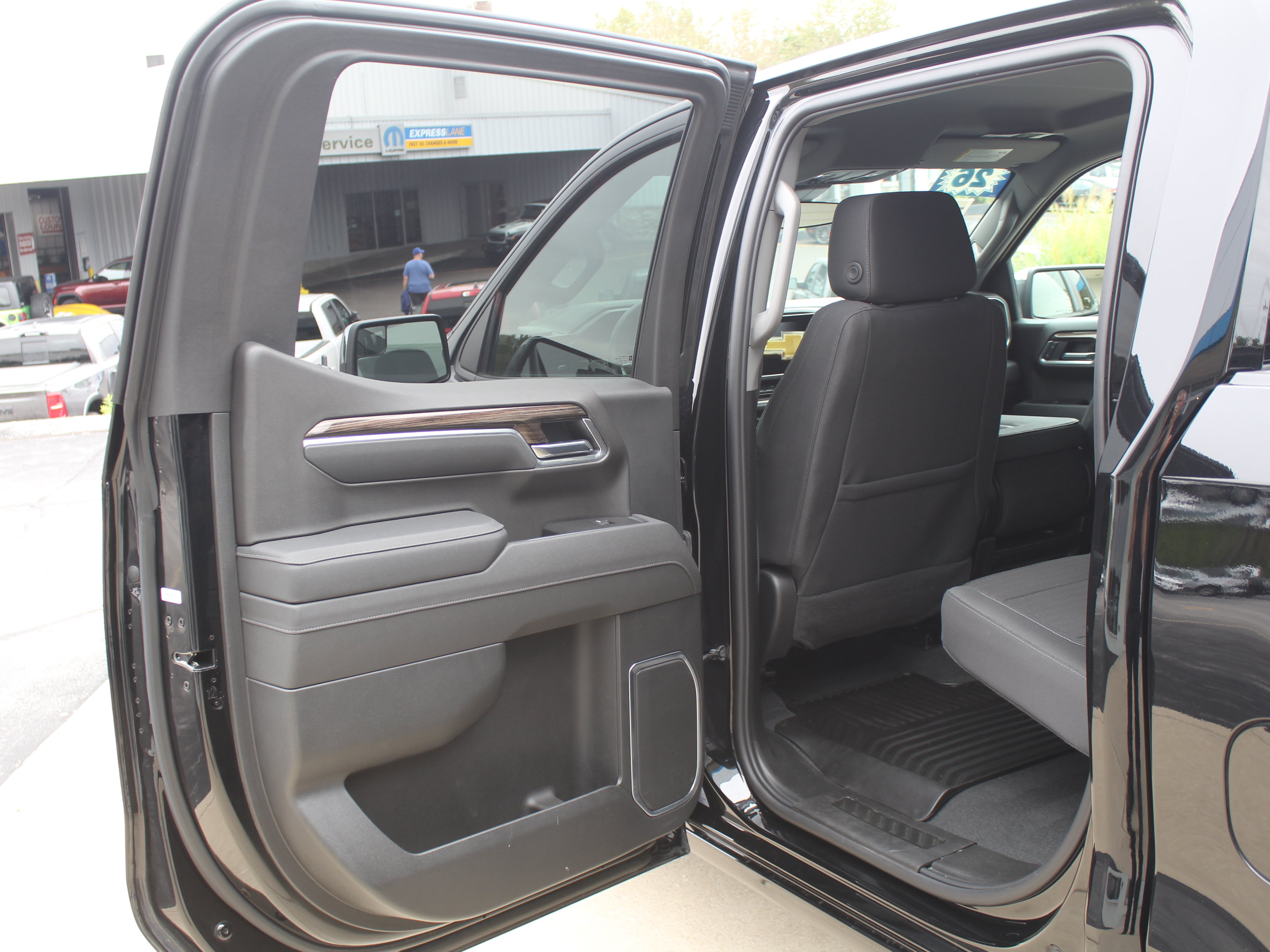 Certified 2026 Chevrolet Silverado 1500 LT AWD/4WD image 20