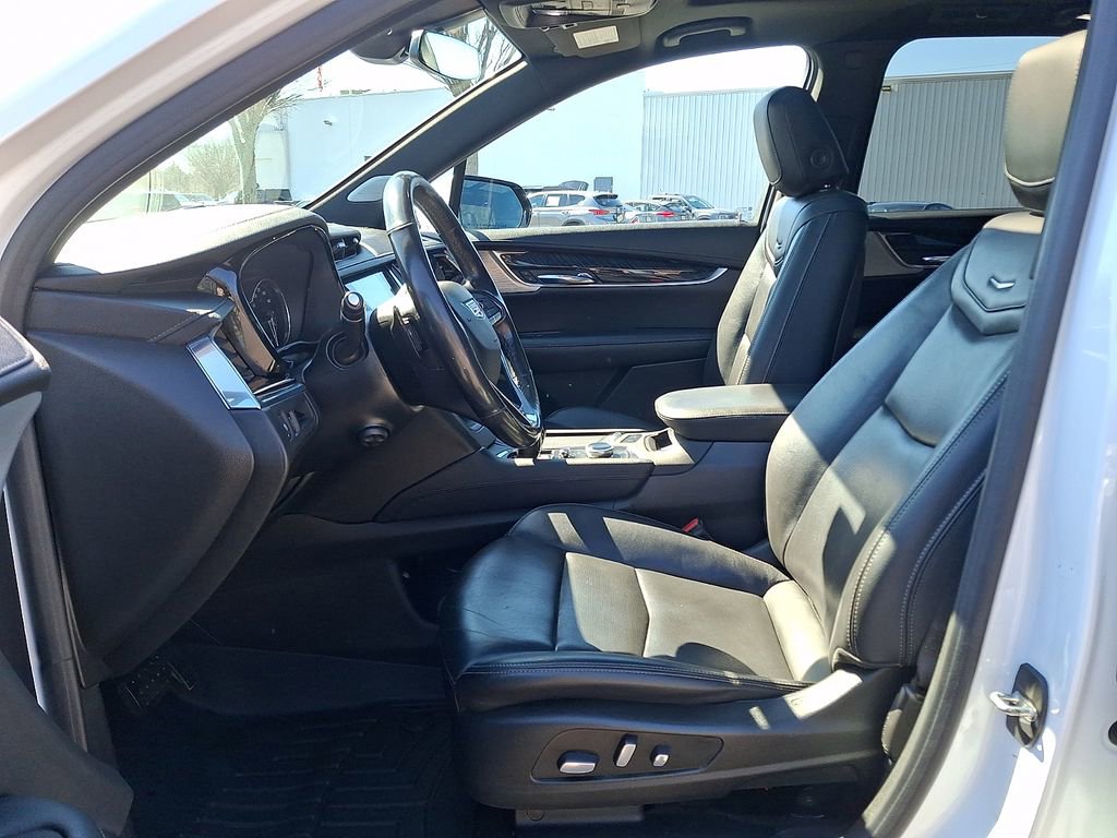 Used 2021 Cadillac XT6 Premium Luxury image 15