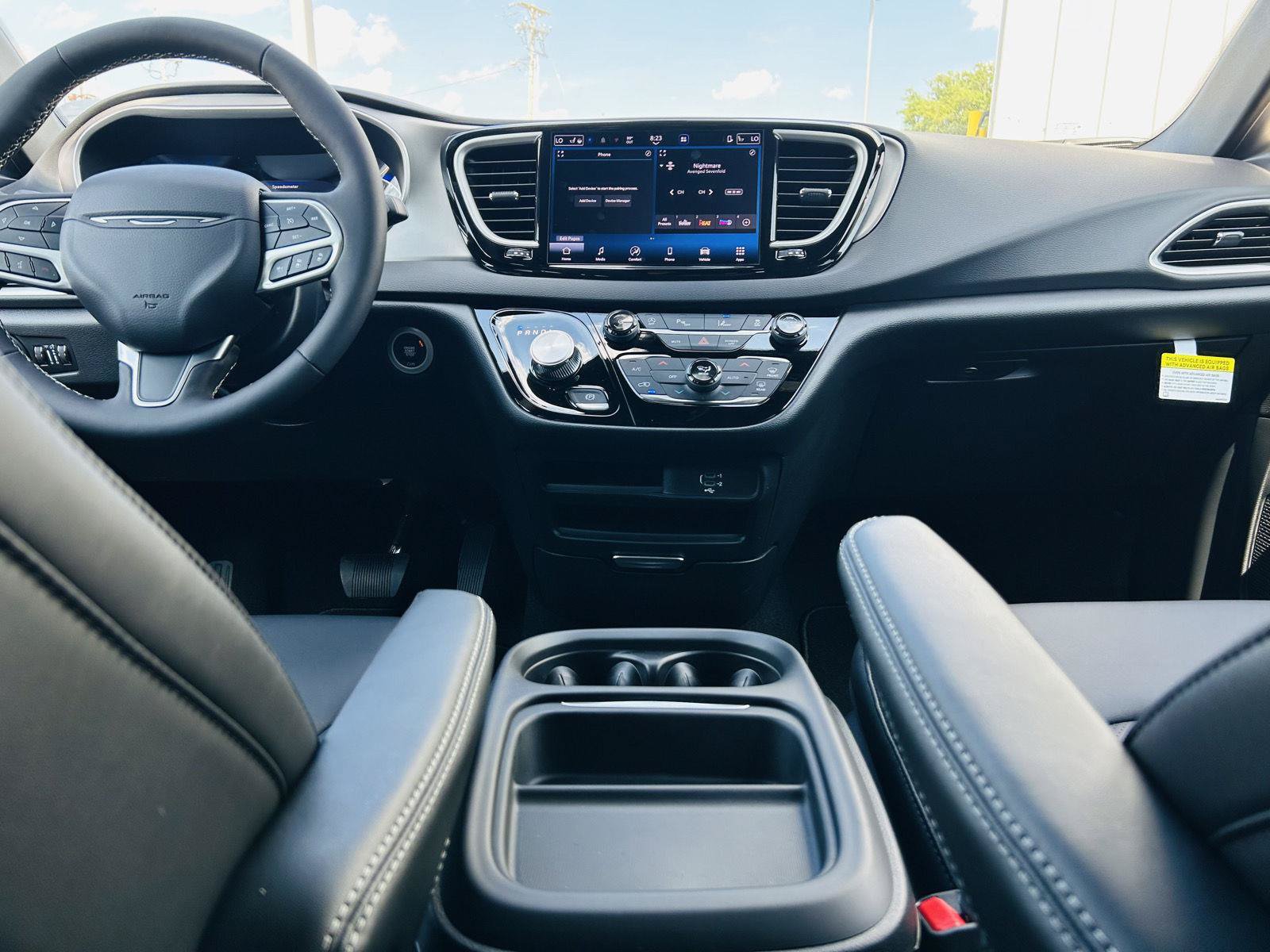 New 2027 Chrysler Pacifica LX FWD image 25