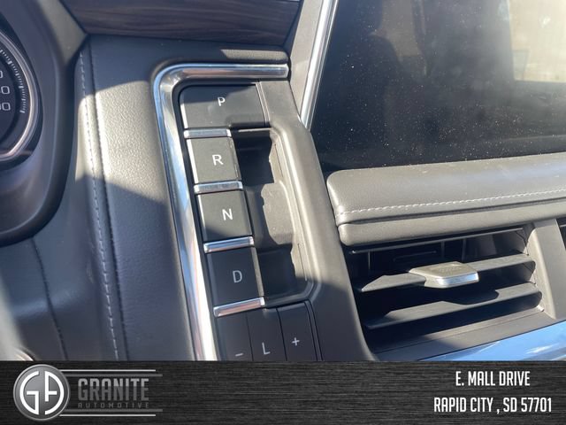 Used 2021 Chevrolet Tahoe Z71 w/ Z71 Off-Road Package AWD/4WD image 20